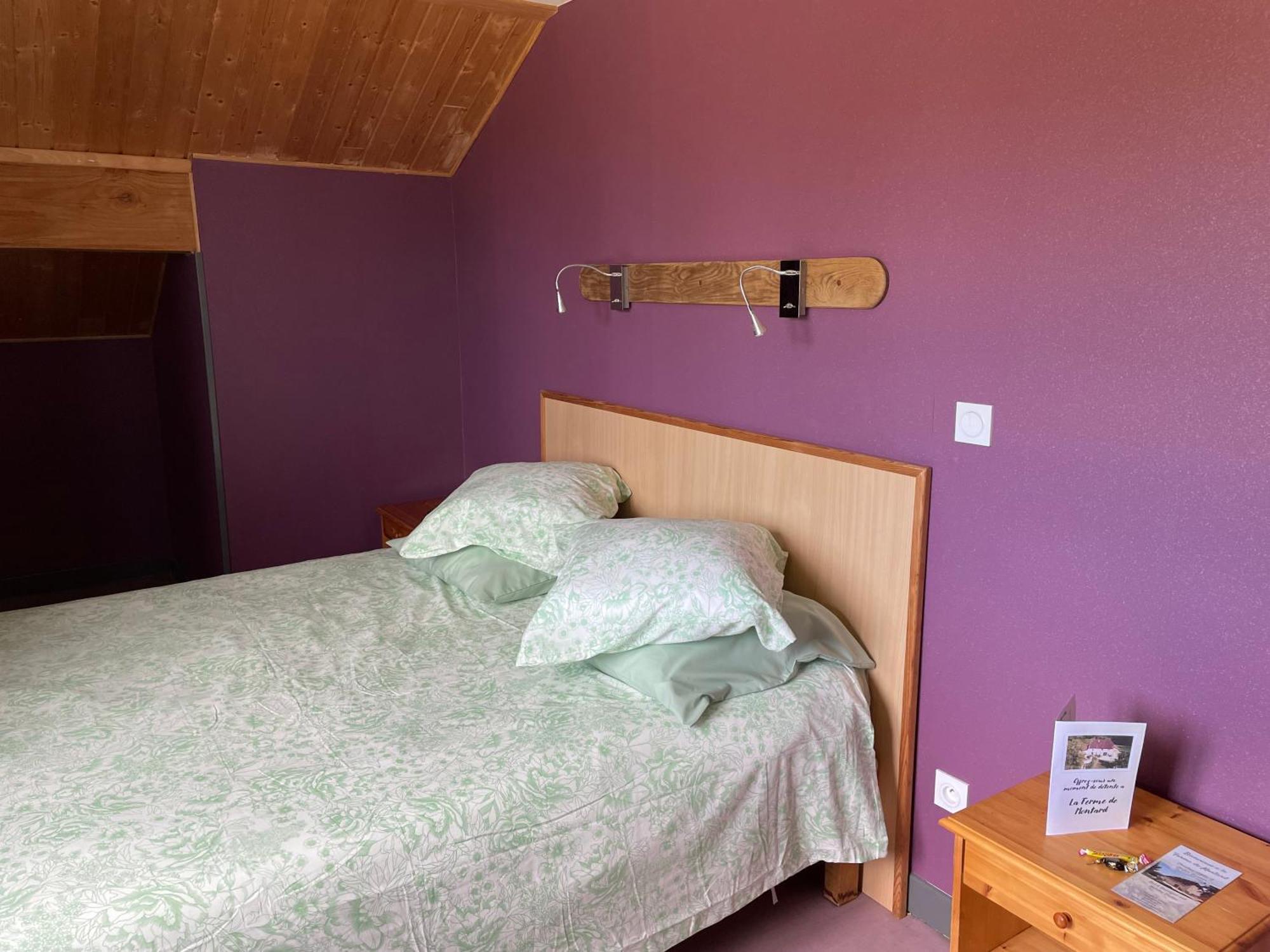 La Ferme De Montard Bed & Breakfast Montmorot Room photo
