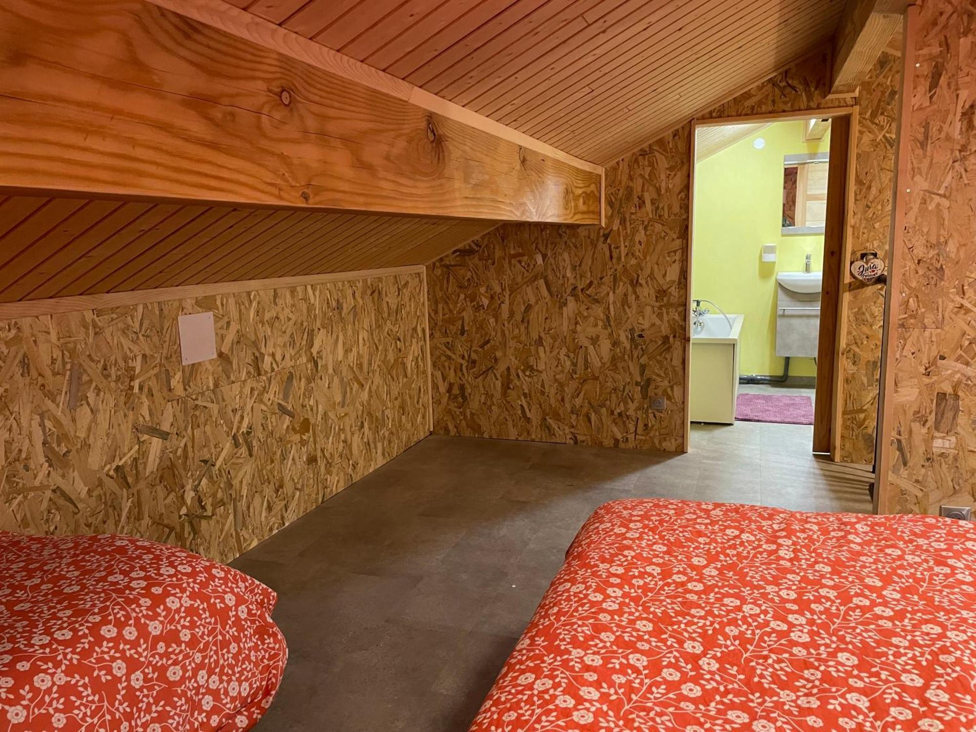 La Ferme De Montard Bed & Breakfast Montmorot Exterior photo